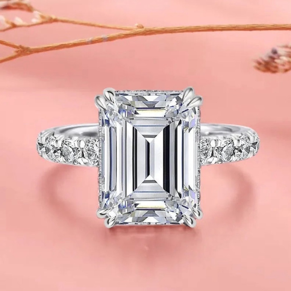 Solid 925 Sterling Silver Emerald Stone Engagemen… - image 1